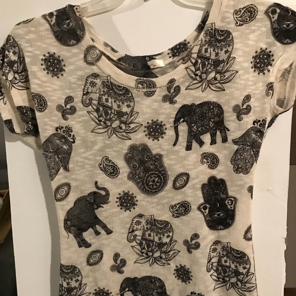 Short sleeve patterned shirt